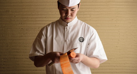 月給30～50万円保証